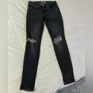Levi’s 711 skinny size 27